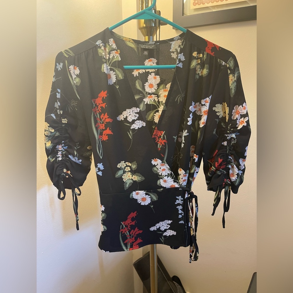 TOPSHOP Floral Blouse